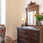 Vatican Domus Luxury Rooms