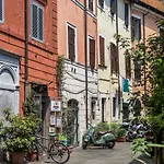 Iflat Trastevere Bianca\'S House