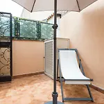 Quiet Pied A Terre With Terrace In Borgo Pio