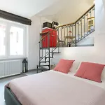 Quiet Pied A Terre With Terrace In Borgo Pio