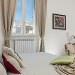 New! Spanish Step Design Apartment