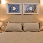 Suite 1A