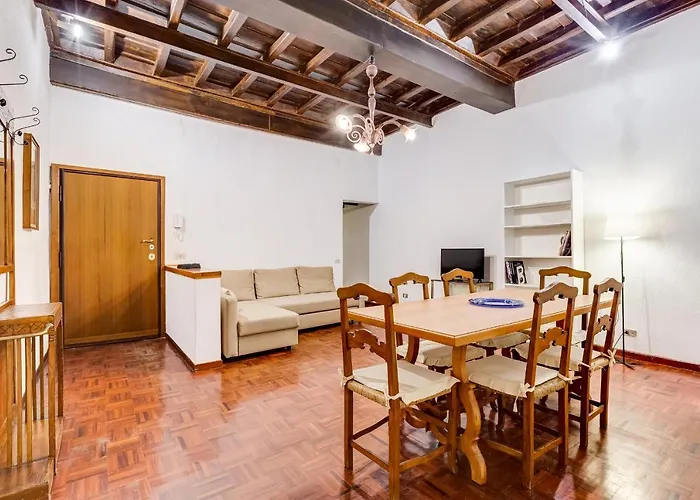 Spanish Steps Spacious Apartment