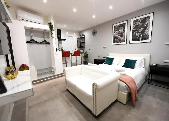 Easy Holidays - Suite Colosseo