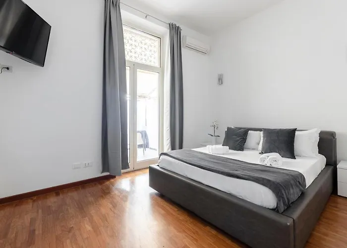 Art House Centro Storico Luxury Apartment