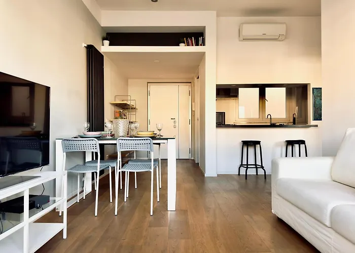 The Twenty - Villaggio Olimpico Apartment