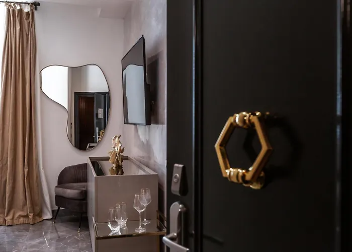 Daphne Luxury Suites