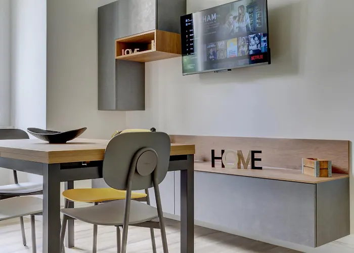 San Giovanni Cozy Apt - Home And More