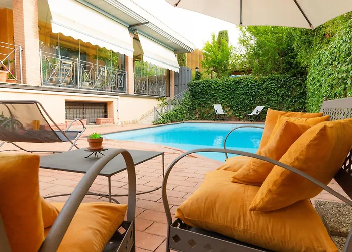 Villa Aureliana With Pool Near San Peter