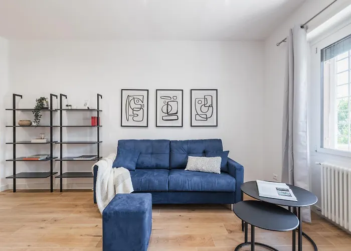 The Best Rent - Spacious Three-Bedroom Apartment In Prati Area