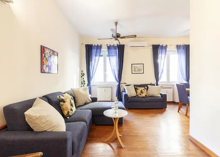 Hostly - Trieste Suite Apartment