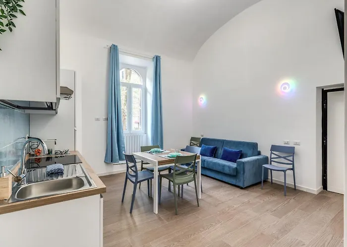 Domus Alessandro City Apartment