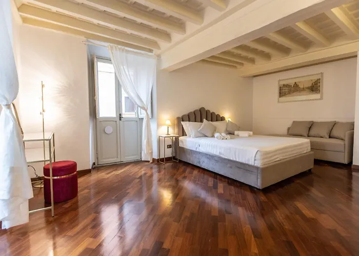 Piazza Navona Classy & Large Apartment