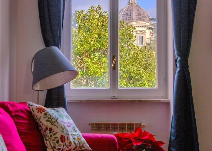4 Cantoni, Cosy Apartment In Monti District