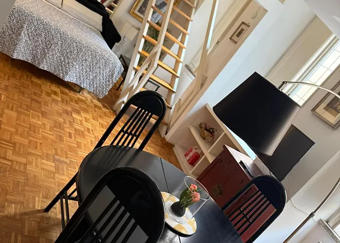 coronari guest house