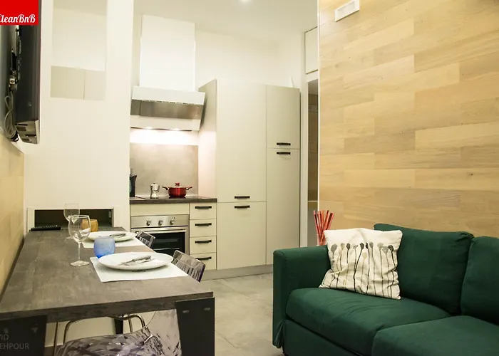 Largo Leopardi Modern Apartment
