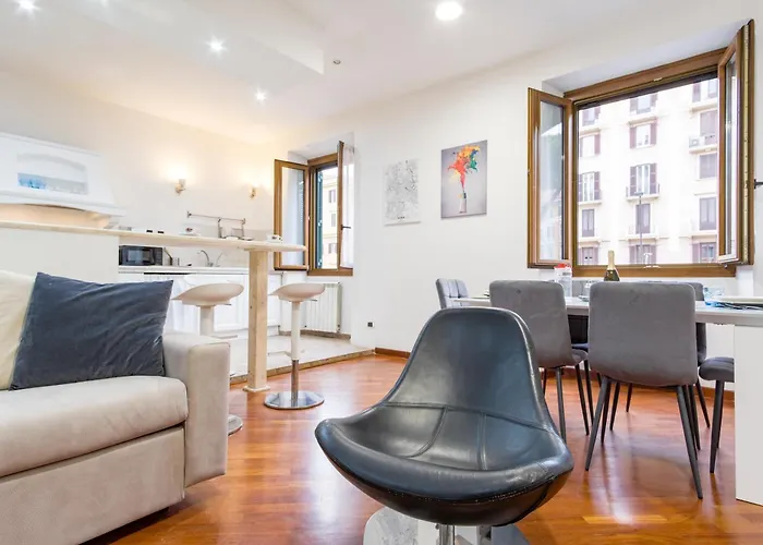 Elegantis San Giovanni Suite Apartment - Easily Get To The Historic Center, Metro, Tram And Bus Are All Nearby