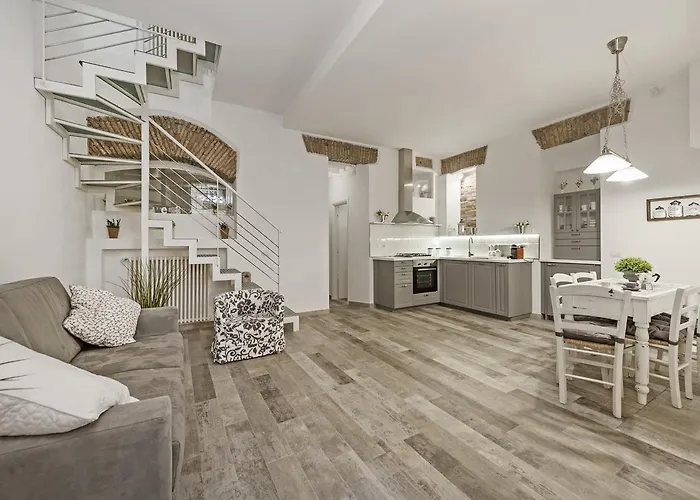 Awesome Duplex In Campo De\' Fiori Area