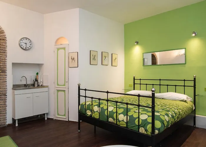 Trastevere Intimate Apartment