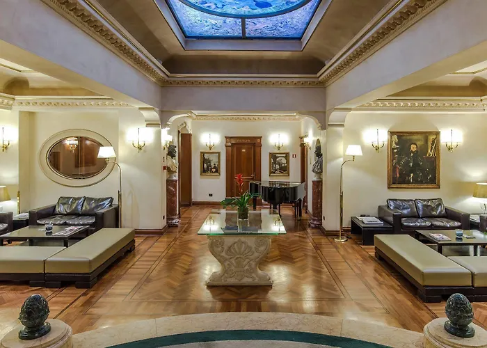 River Palace Hotel