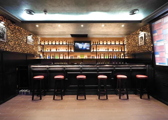 Alessandro Downtown & Bar