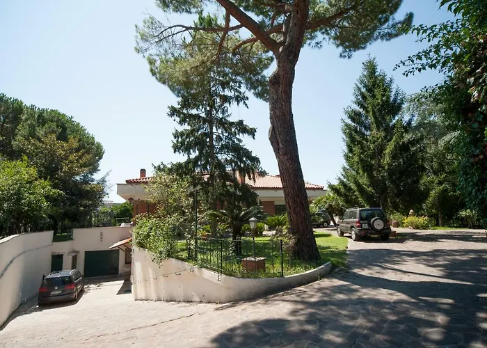 Mons Aureus Resort