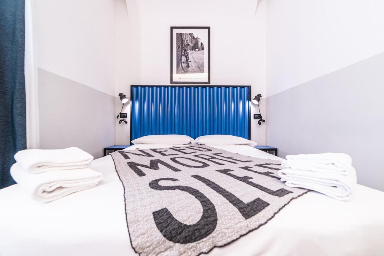 Hostel Yellowsquare *
