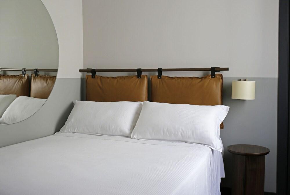C-hotels Club House Hotel 4*