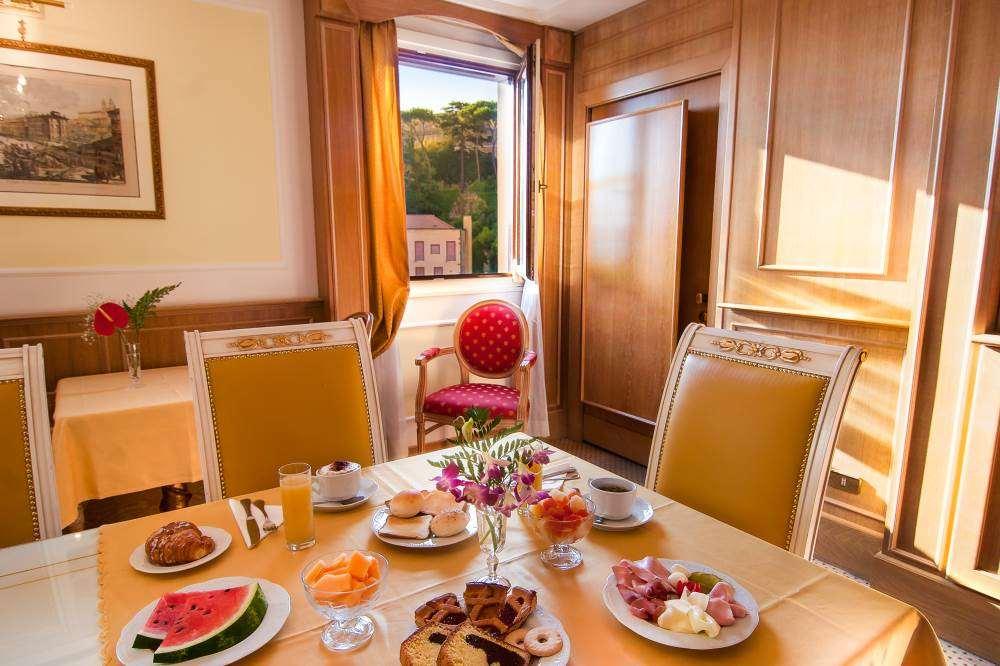 Hotel Residenza Paolo Vi 4*