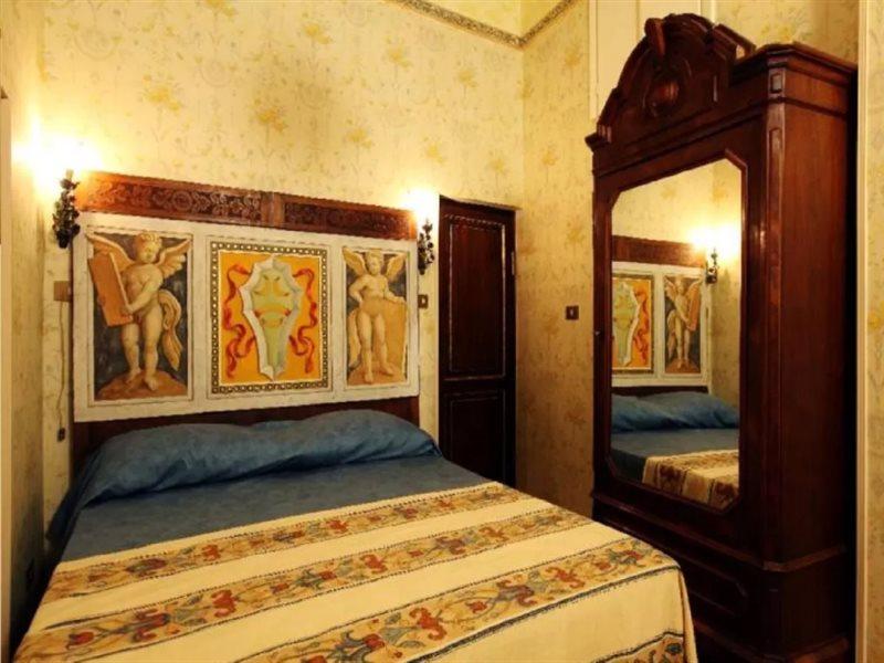 Antica Dimora Dell'orso Bed & Breakfast 2*