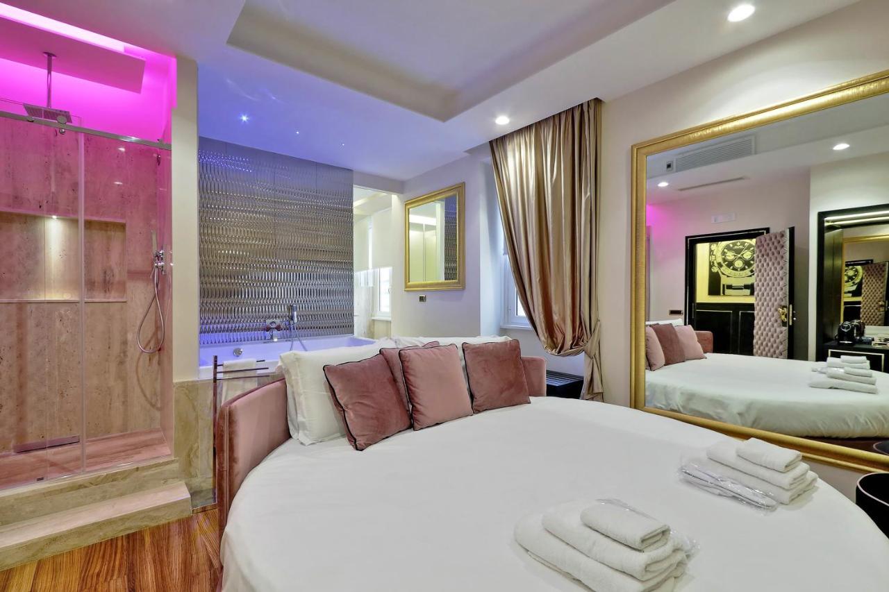 Guest house Trevi Diamond Luxury Suites & Jacuzzi *