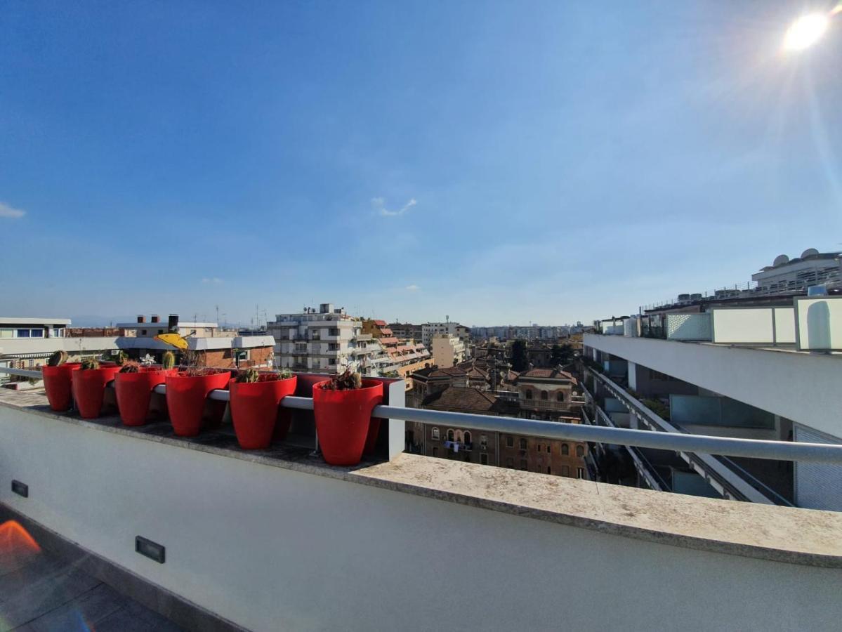 Penthouse 41 In Trastevere With Big Terrace * Roma