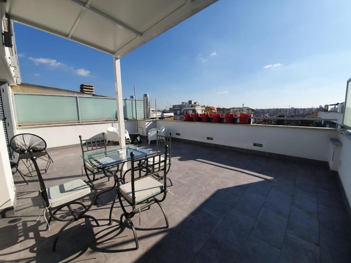 Penthouse 41 In Trastevere With Big Terrace Roma