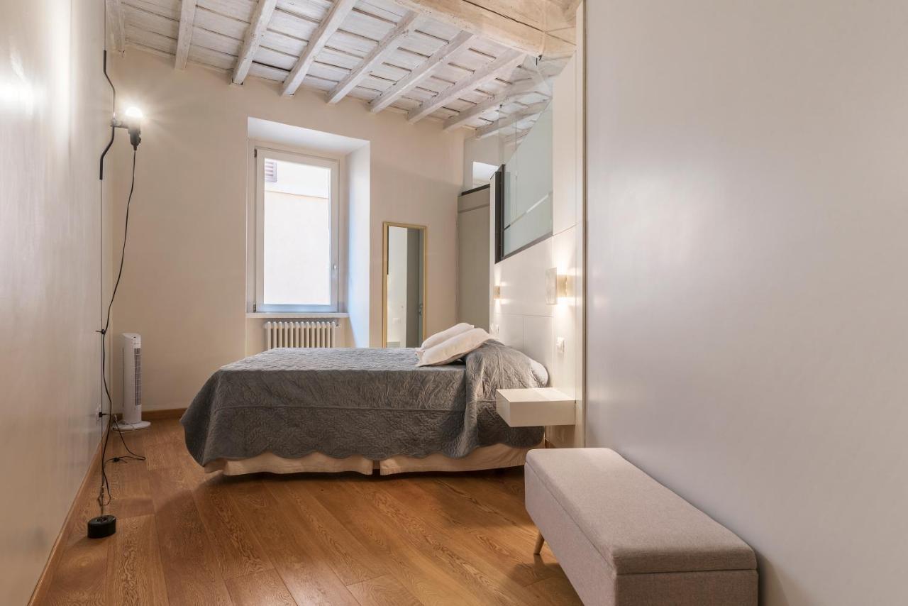Piazza Navona Elegant Apartment Rome