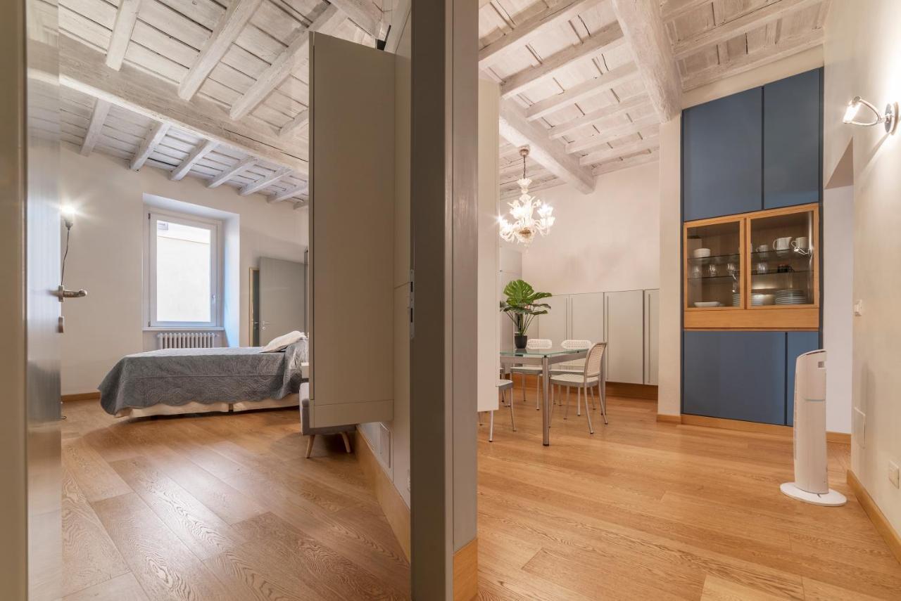 Piazza Navona Elegant Apartment