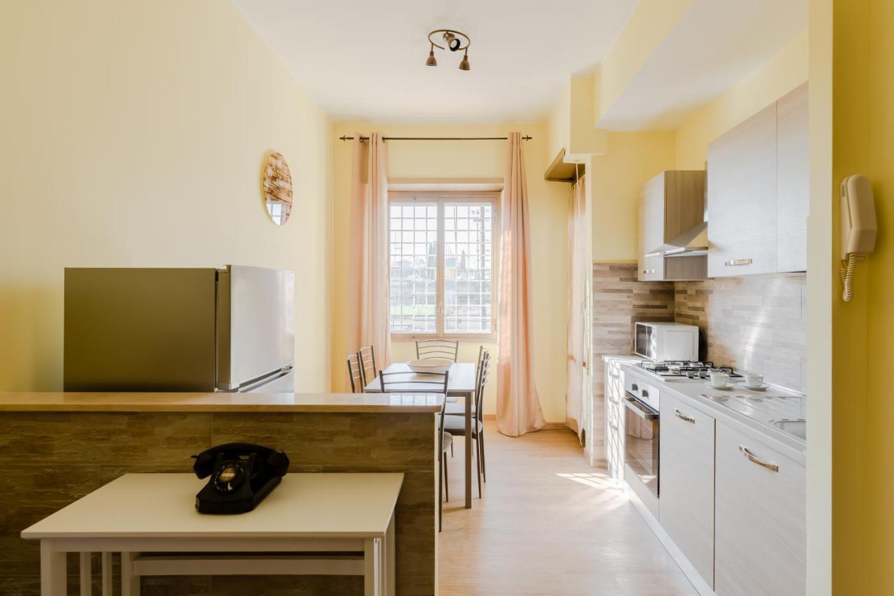 Apartamento Le Rondini Apartment, 5 Persone, 2 Balconi, Policlinico Tor Vergata E Casilino Roma