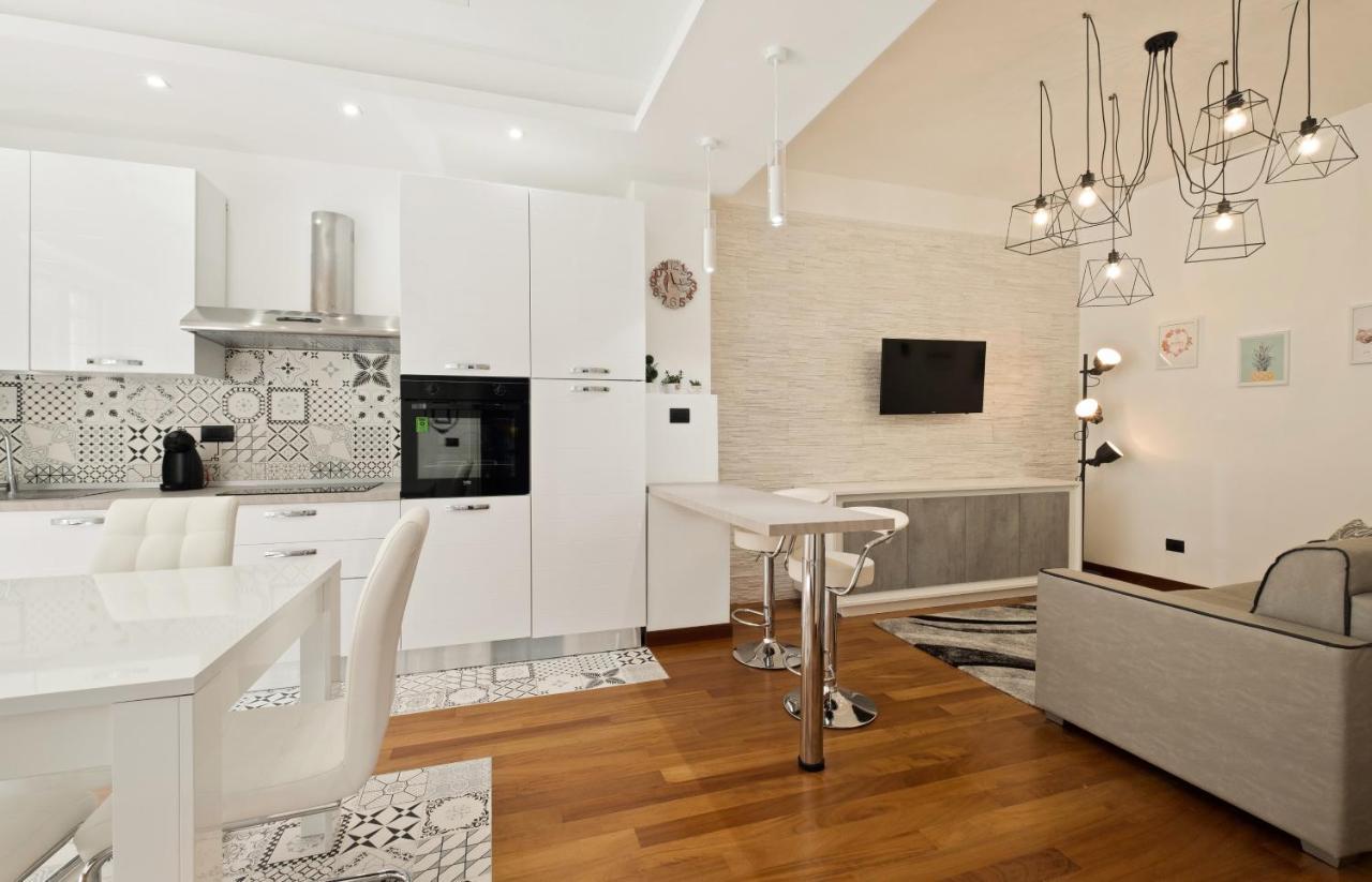 Appartement 3 Bed Modern Flat - 15 Minutes Walk To Colosseum *
