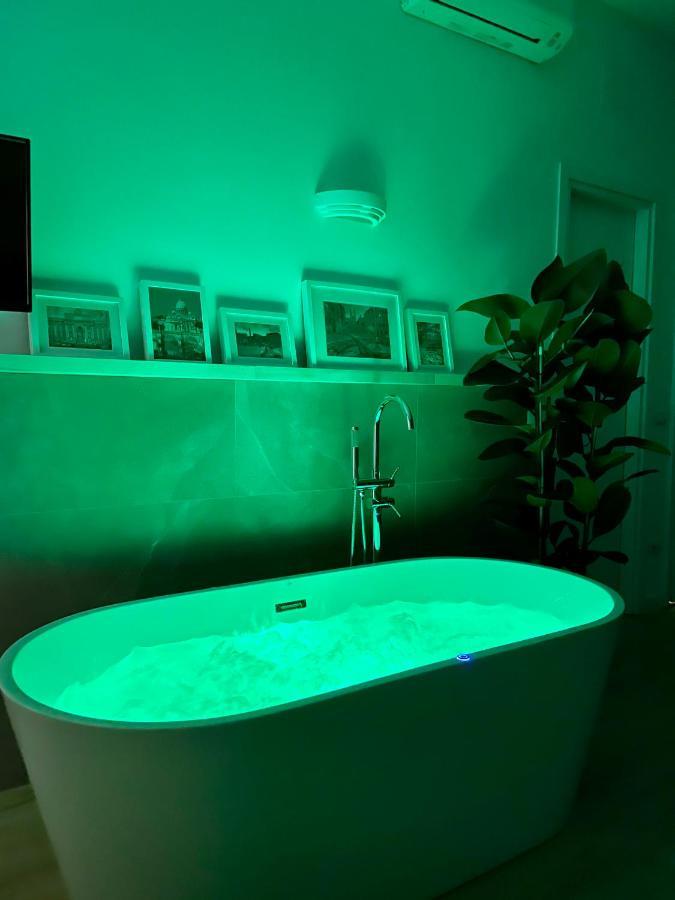 Le Coq Suites