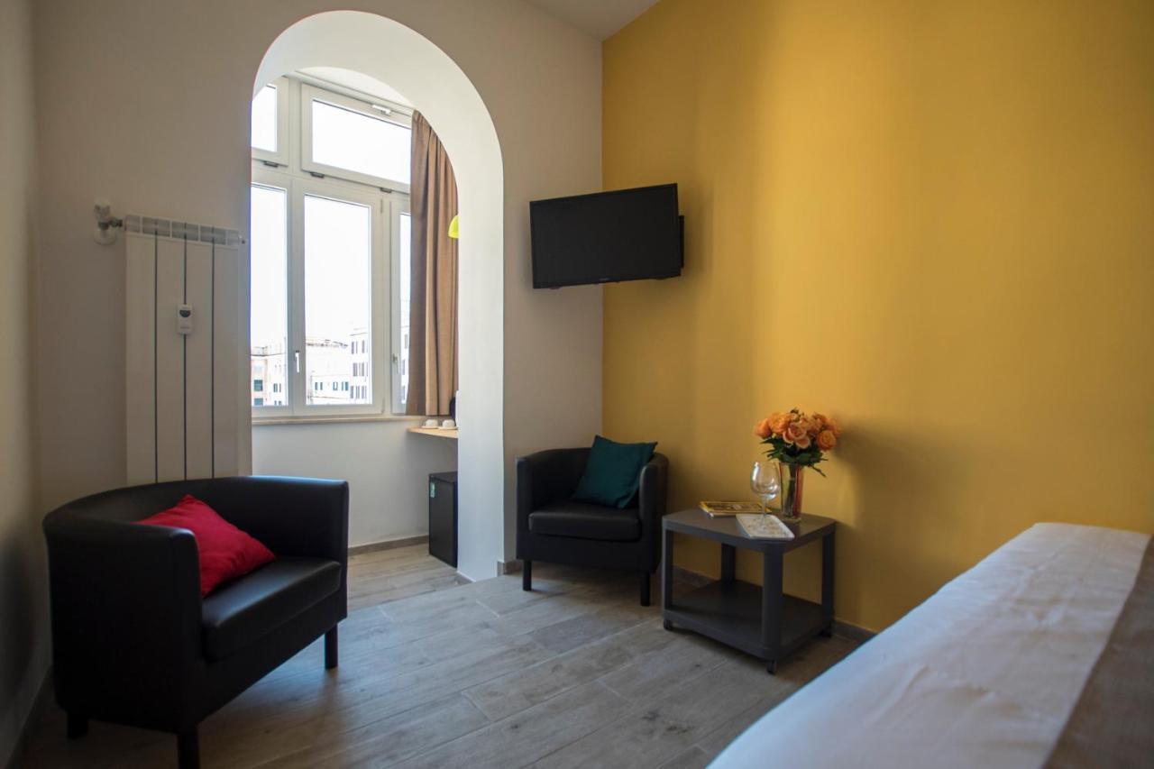 Raffaela's & Vatican Guest house