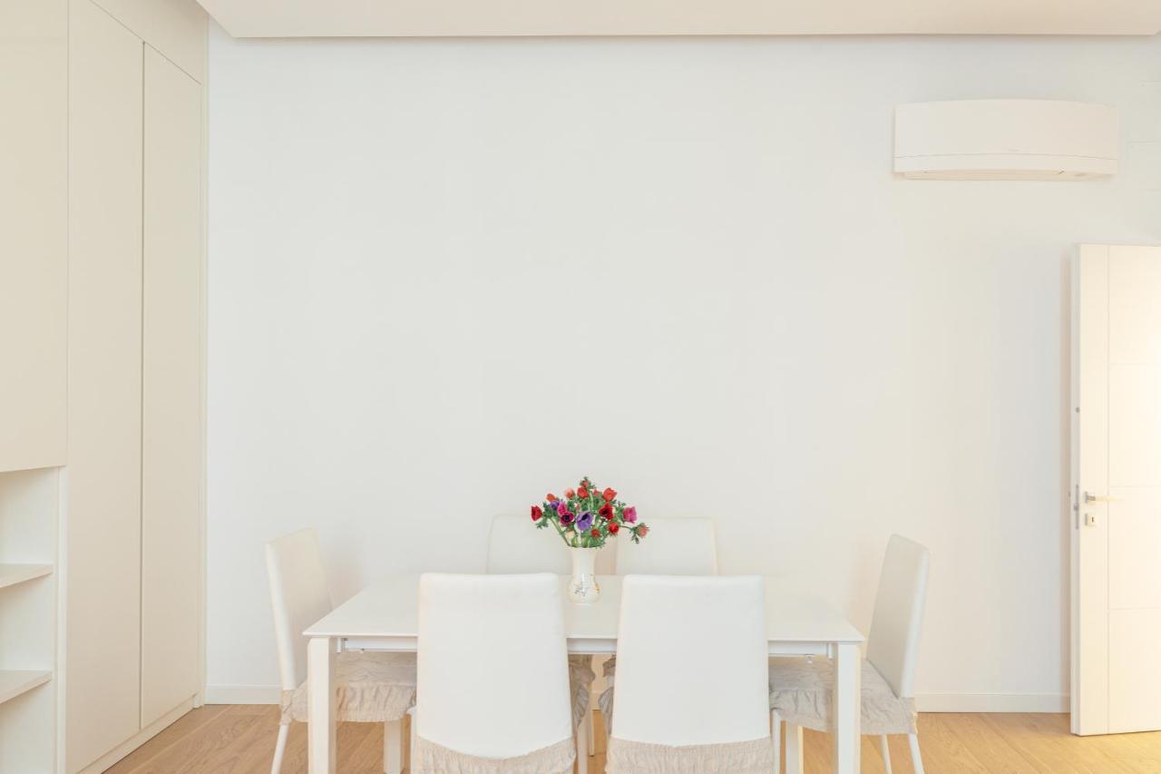 Apartment Tritone Minimal *