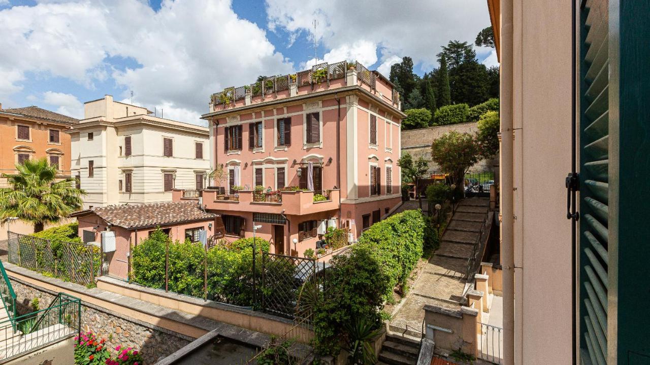 Karan's Aparment In Rome