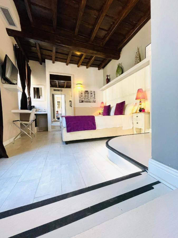 Town House Spagna- Luxury With Jacuzzi Bath Gasthuis *