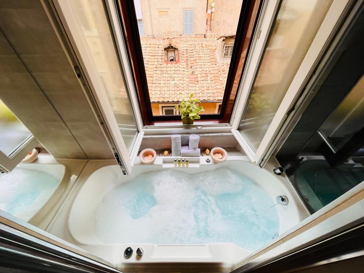Town House Spagna- Luxury With Jacuzzi Bath