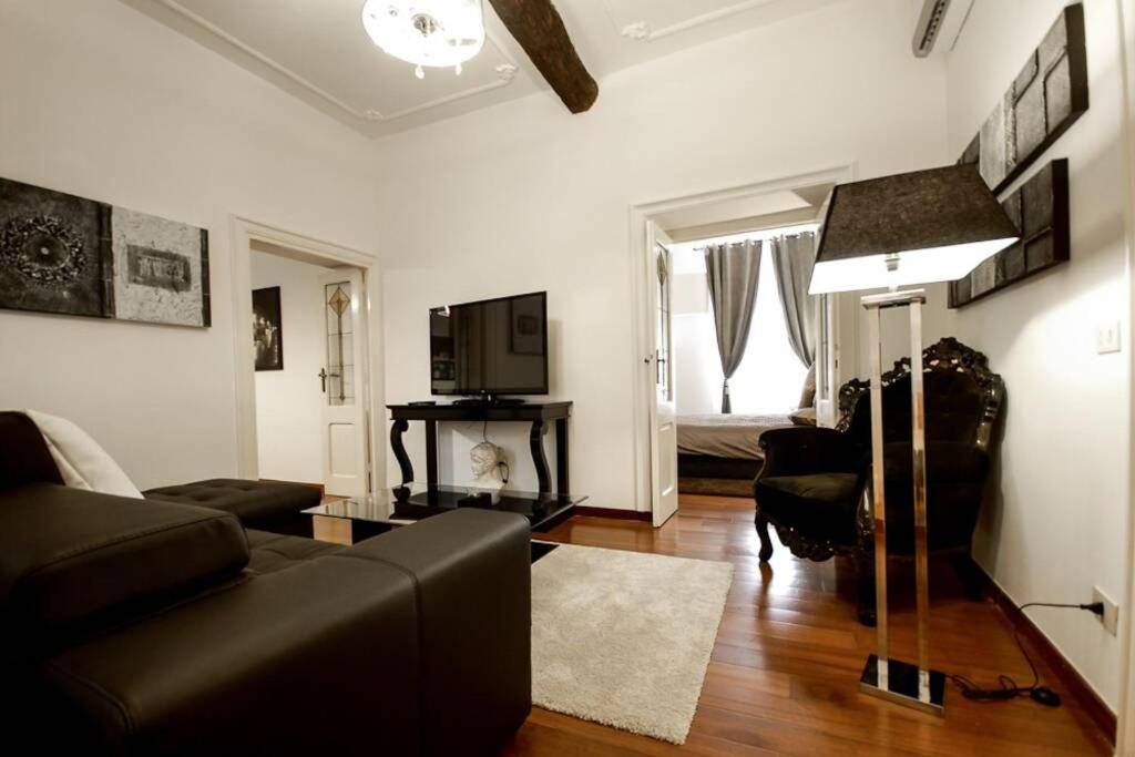 Banchi - Classic Between Navona And Campo Dei Fiori Appartement