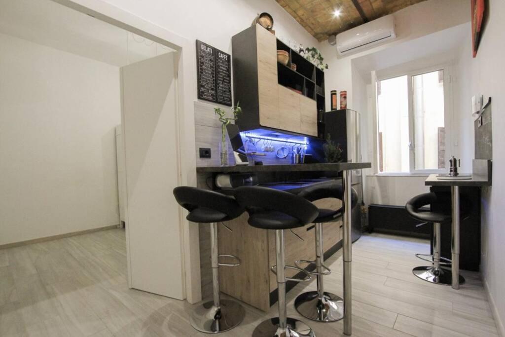 Elegant In Inner At Vatican - Netflix And Optical Fiber Apartment