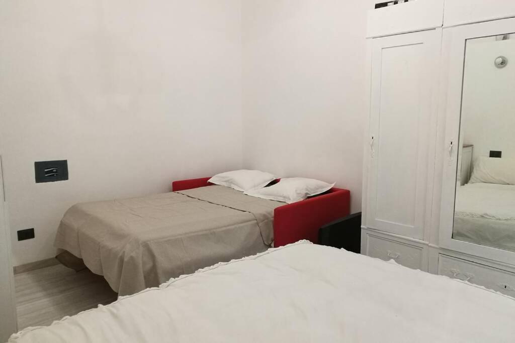 Elegant In Inner At Vatican - Netflix And Optical Fiber Apartment *