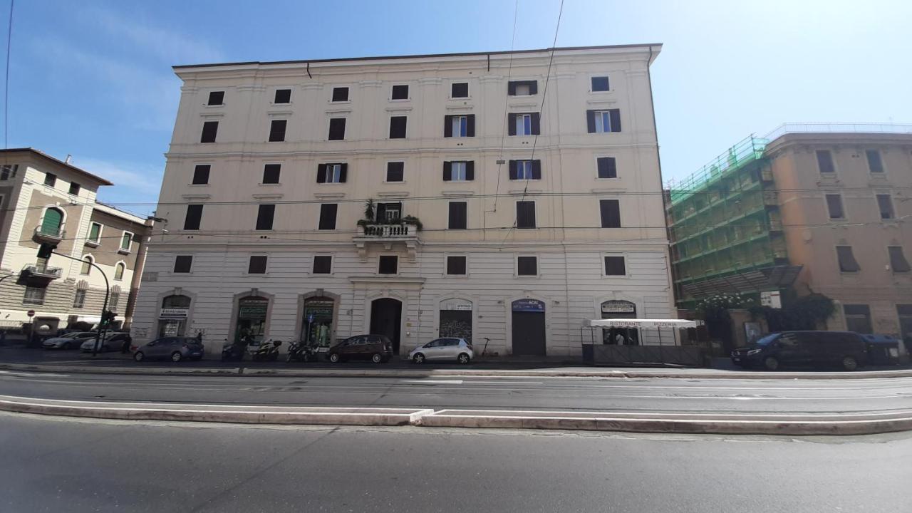 Colosseo Acomodação com café da manhã  *