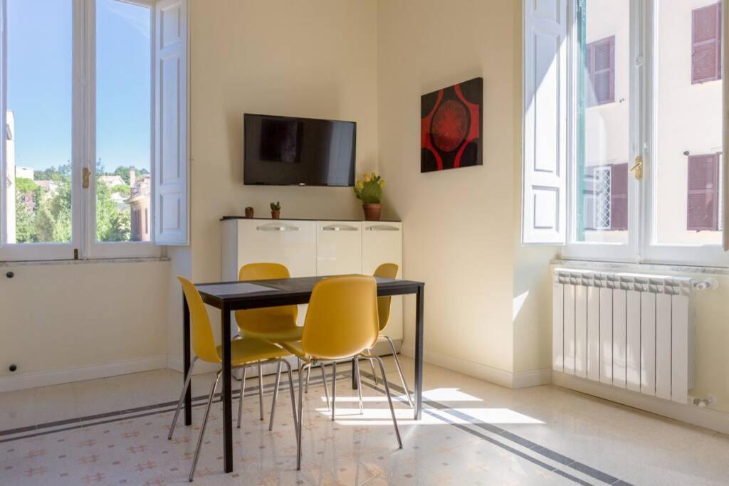 Apartamento Romantica With Balcony Near San Giovanni