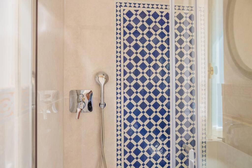 Apartamento Romantica With Balcony Near San Giovanni