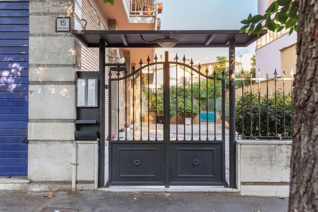 G&g Garden - Con Ampio Terrazzo Esterno By Followgreenhouserome *